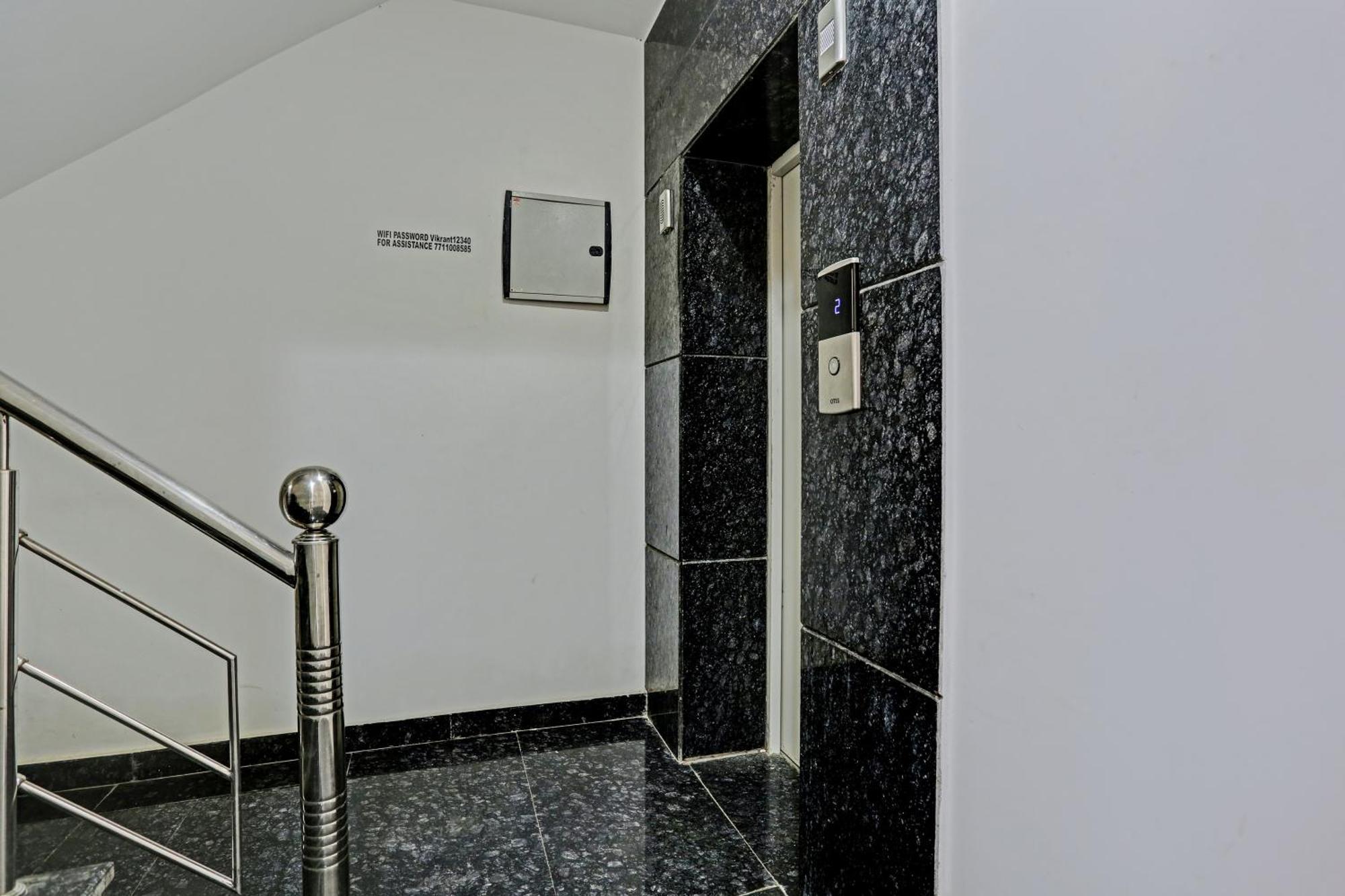 Hotel O Vikrant Residency Gurgaon Bagian luar foto